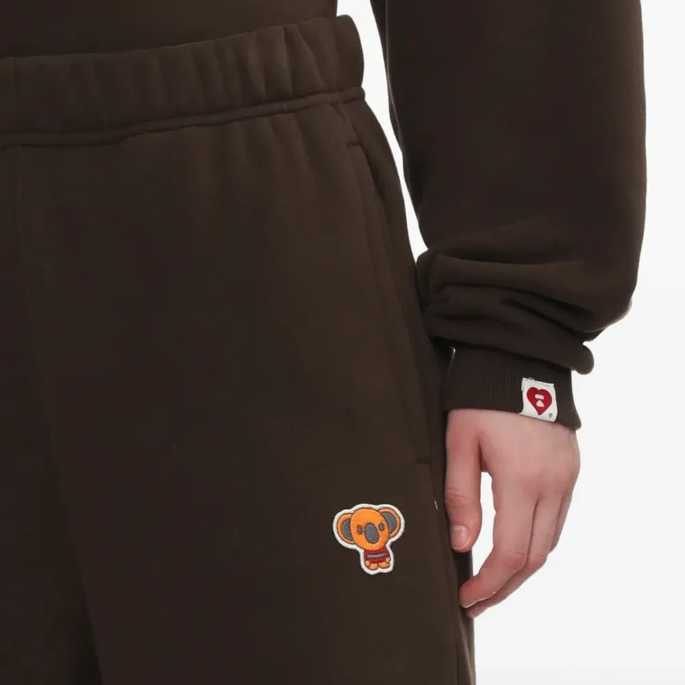 Брюки с нашивками