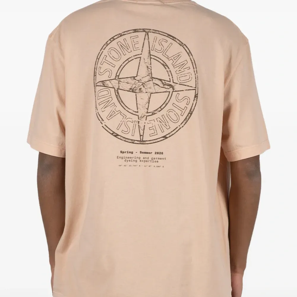 Футболка с принтом логотипа