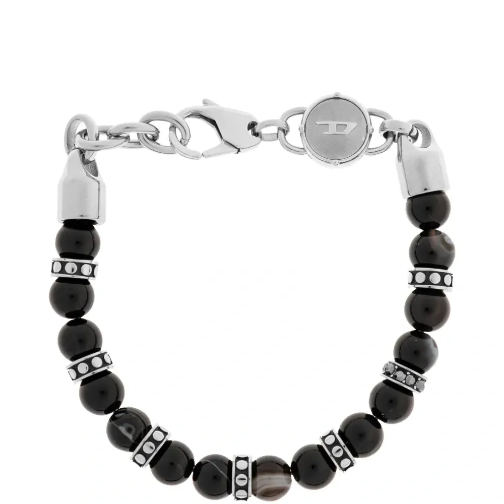 Браслет с бусинами и подвеской-логотипом