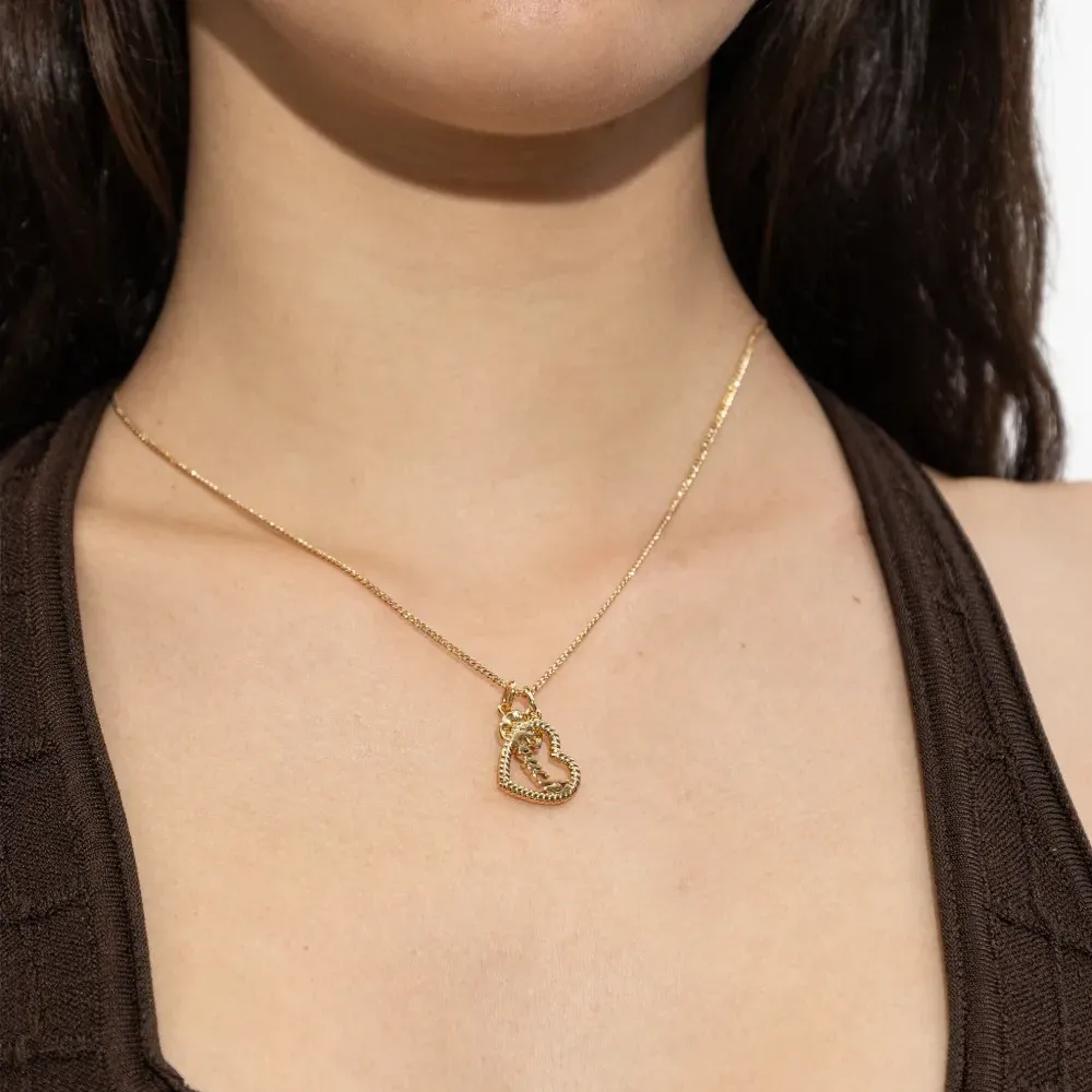 Колье с цветочным кулоном в форме сердца