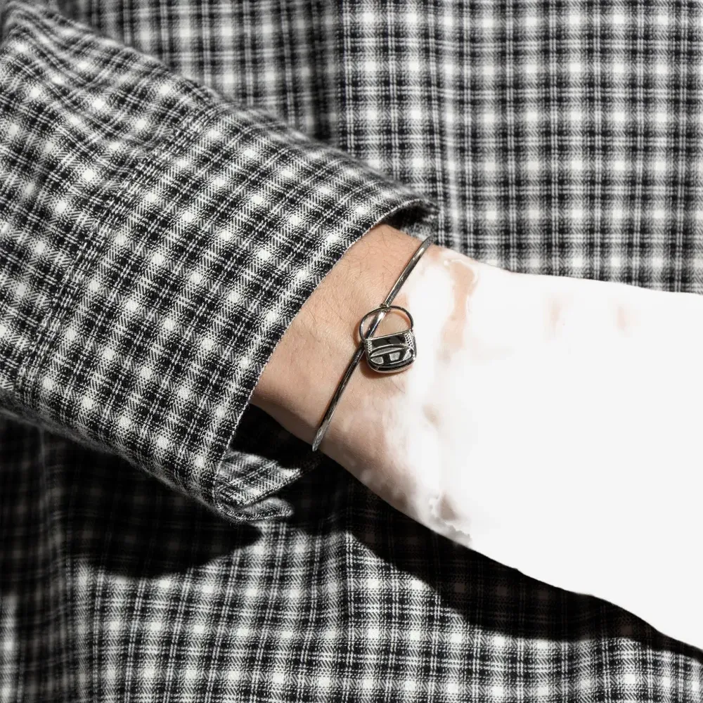 Браслет-брелок для сумки