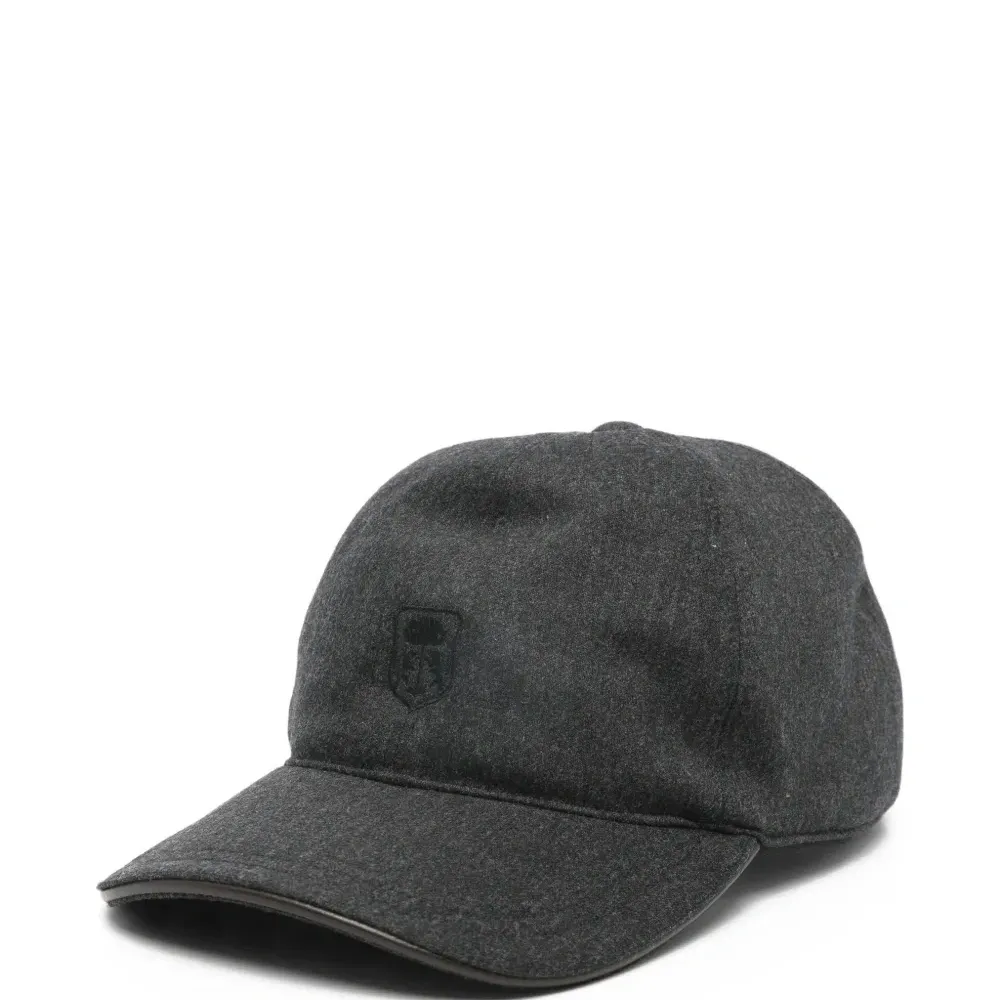Меланжевая темно-серая кепка с эмблемой