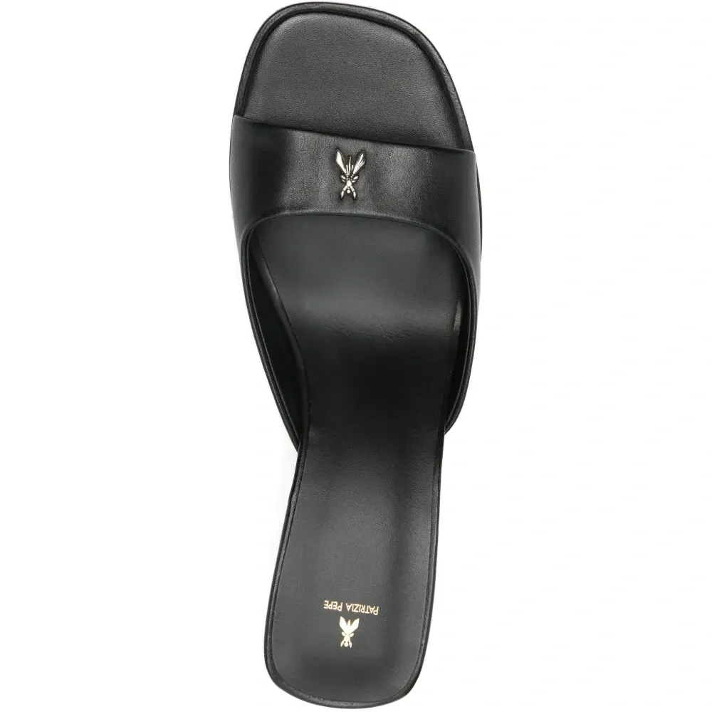 Босоножки на каблуке с квадратным носком