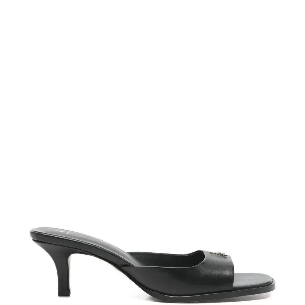 Босоножки на каблуке с квадратным носком