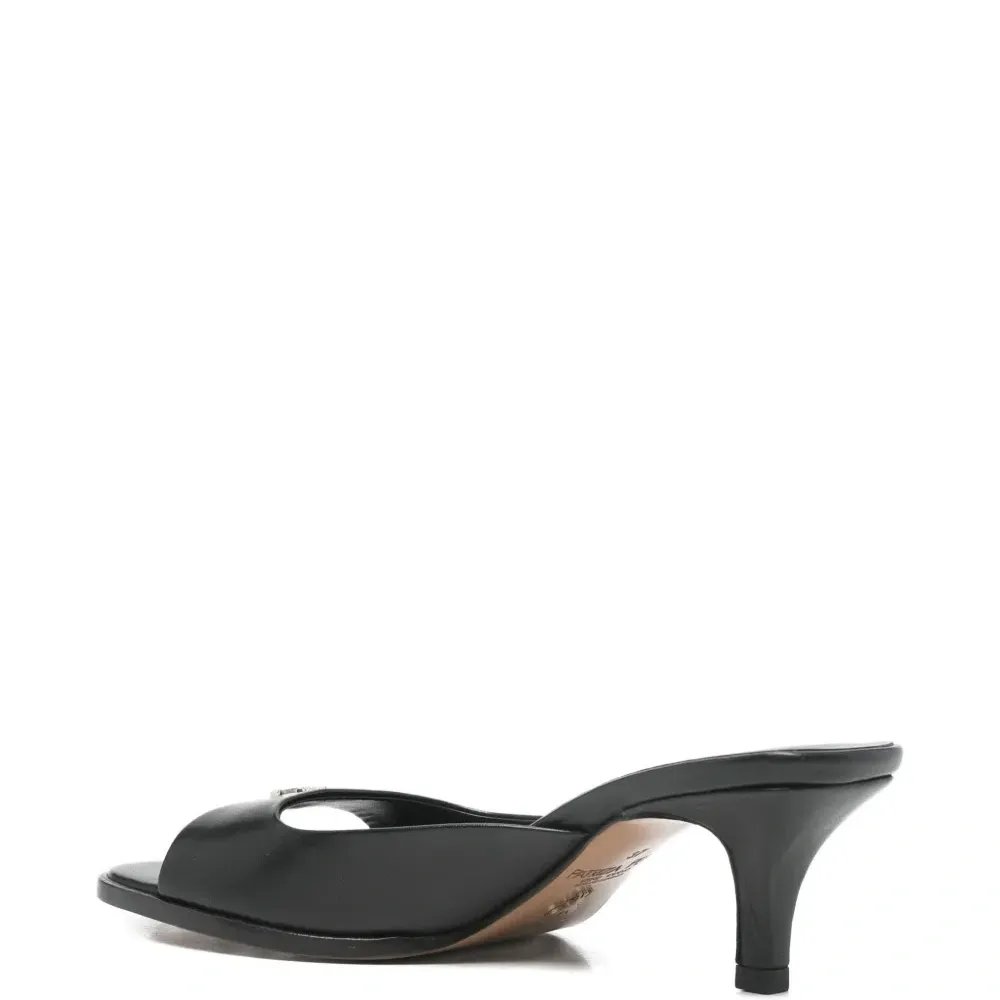 Босоножки на каблуке с квадратным носком