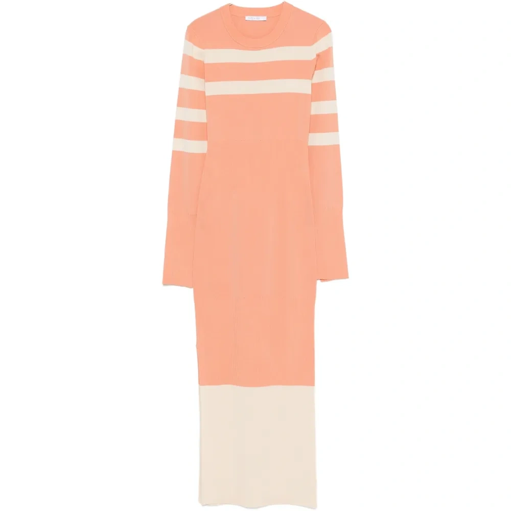 Полосатое двухцветное трикотажное платье