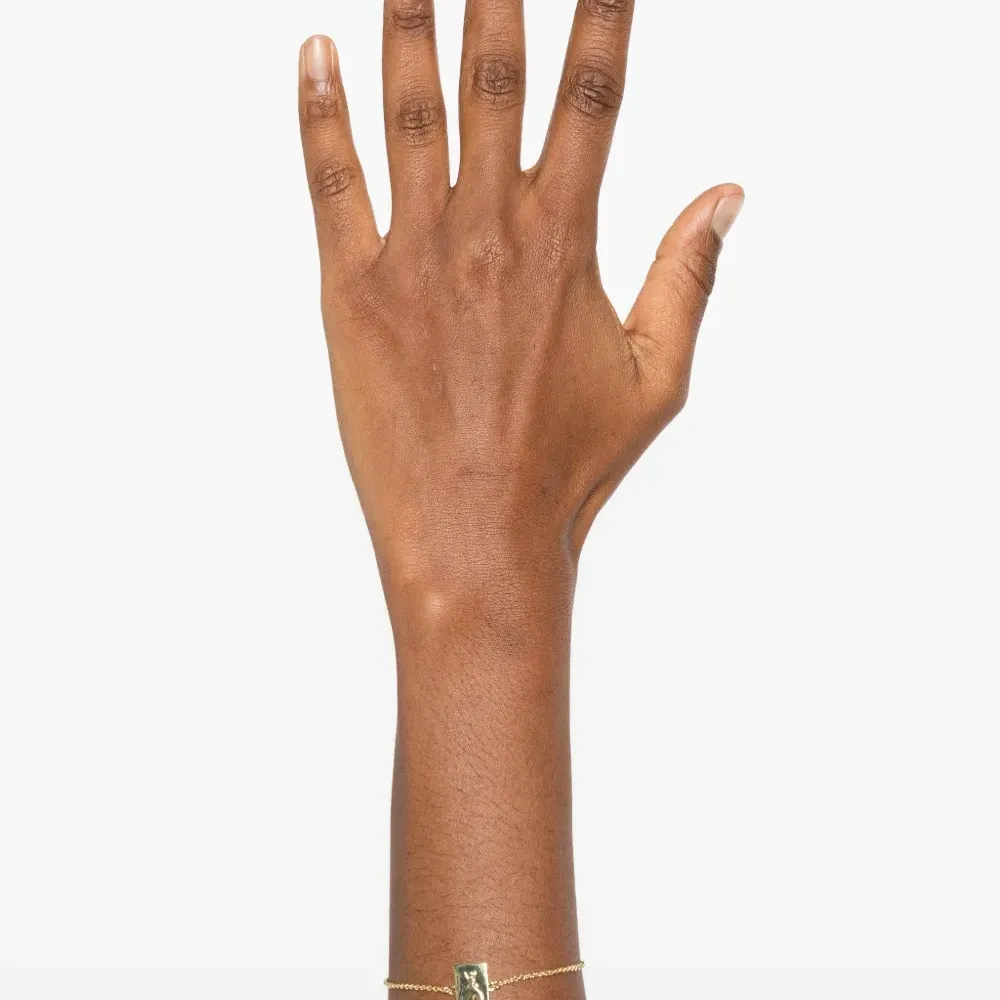 Браслет с украшением в виде мушки