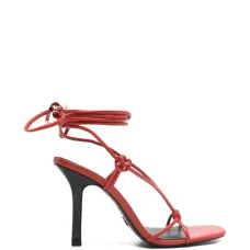 Новые сандалии на квадратном каблуке