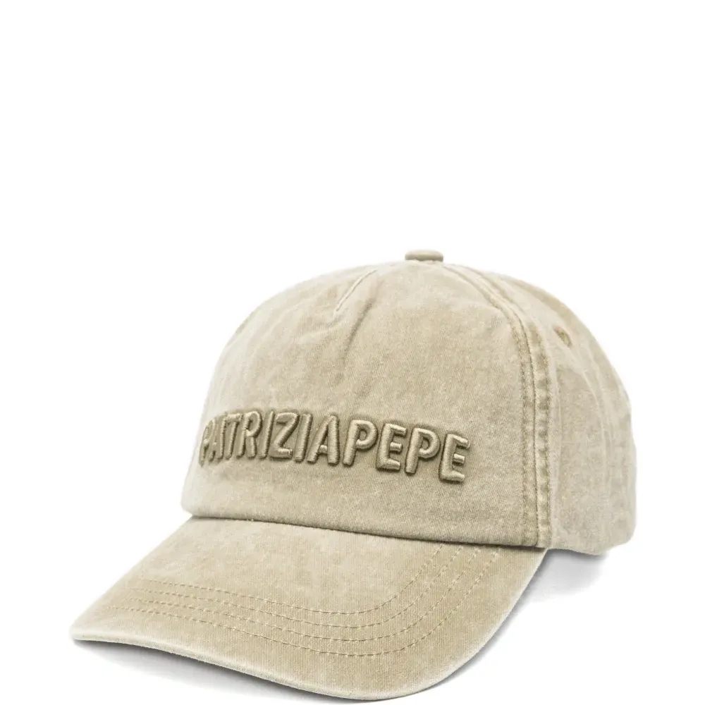 Бейсболка с вышивкой