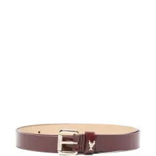 Глянцевый пояс на заниженной талии