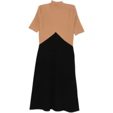 Миди-платье с контрастными цветными вставками