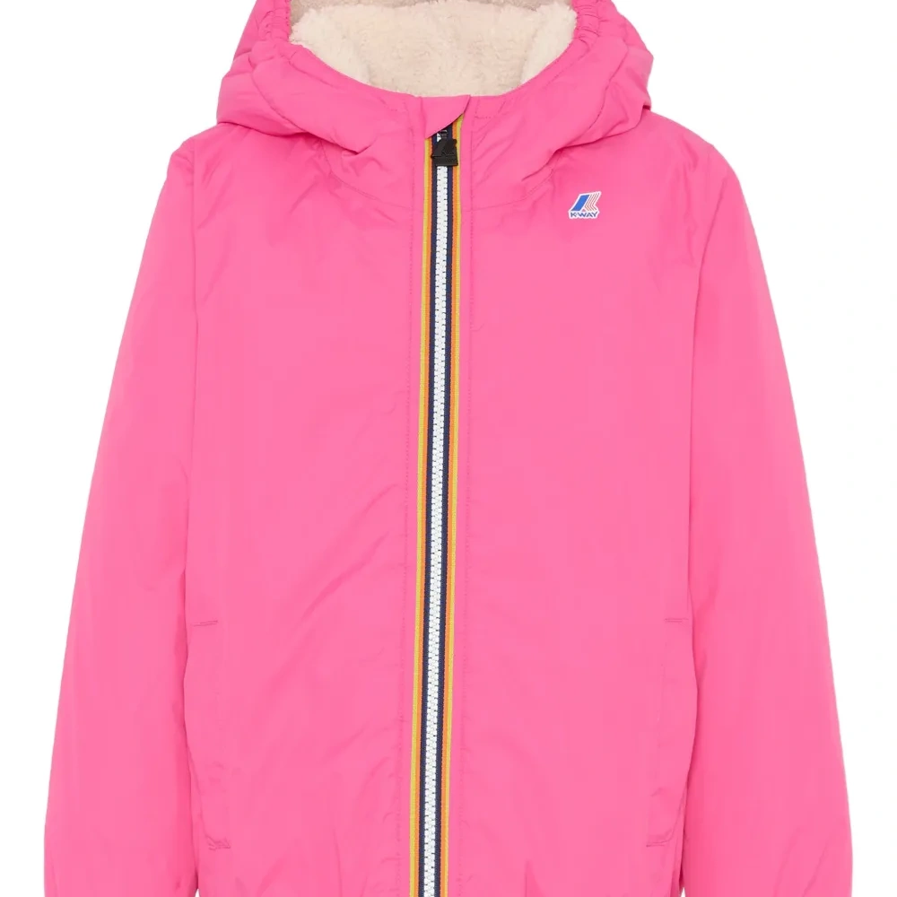 Стёганая куртка с капюшоном