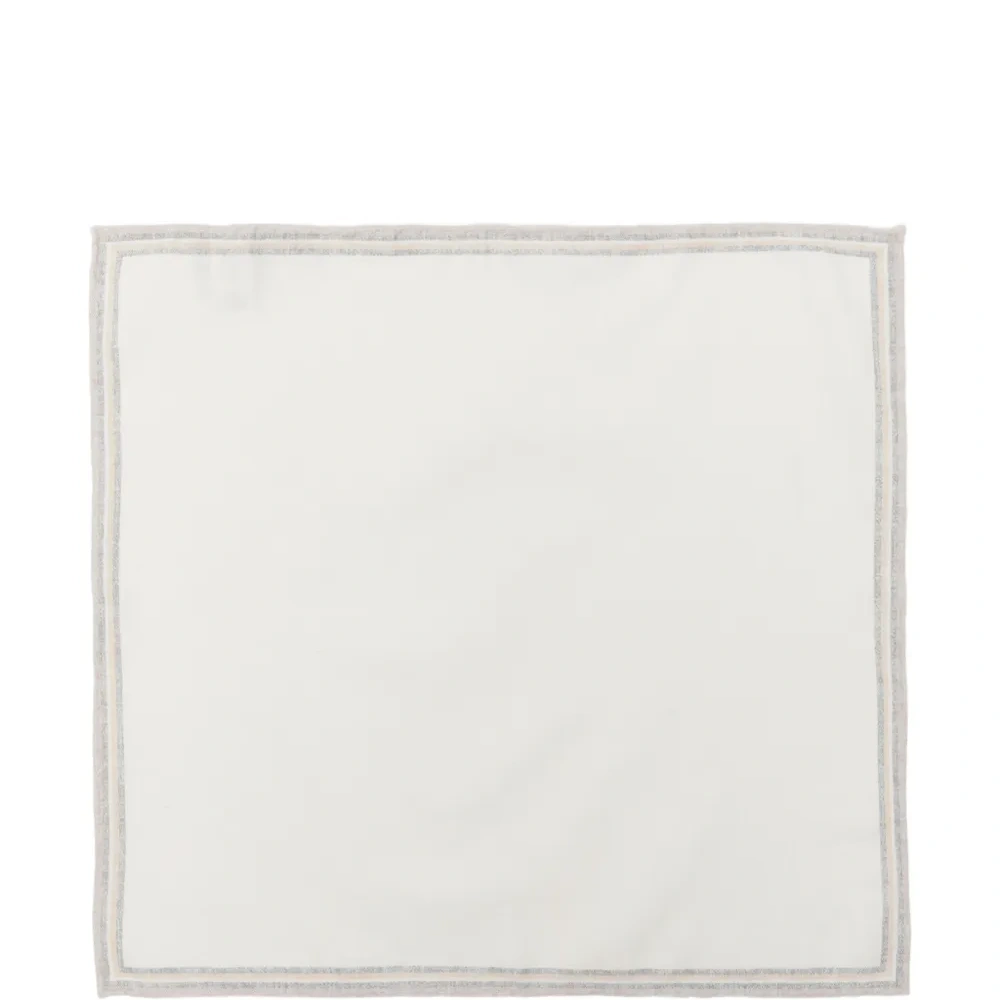 Платок для нагрудного кармана с полосатой отделкой