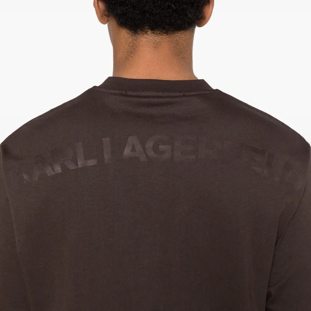 Футболка с логотипом