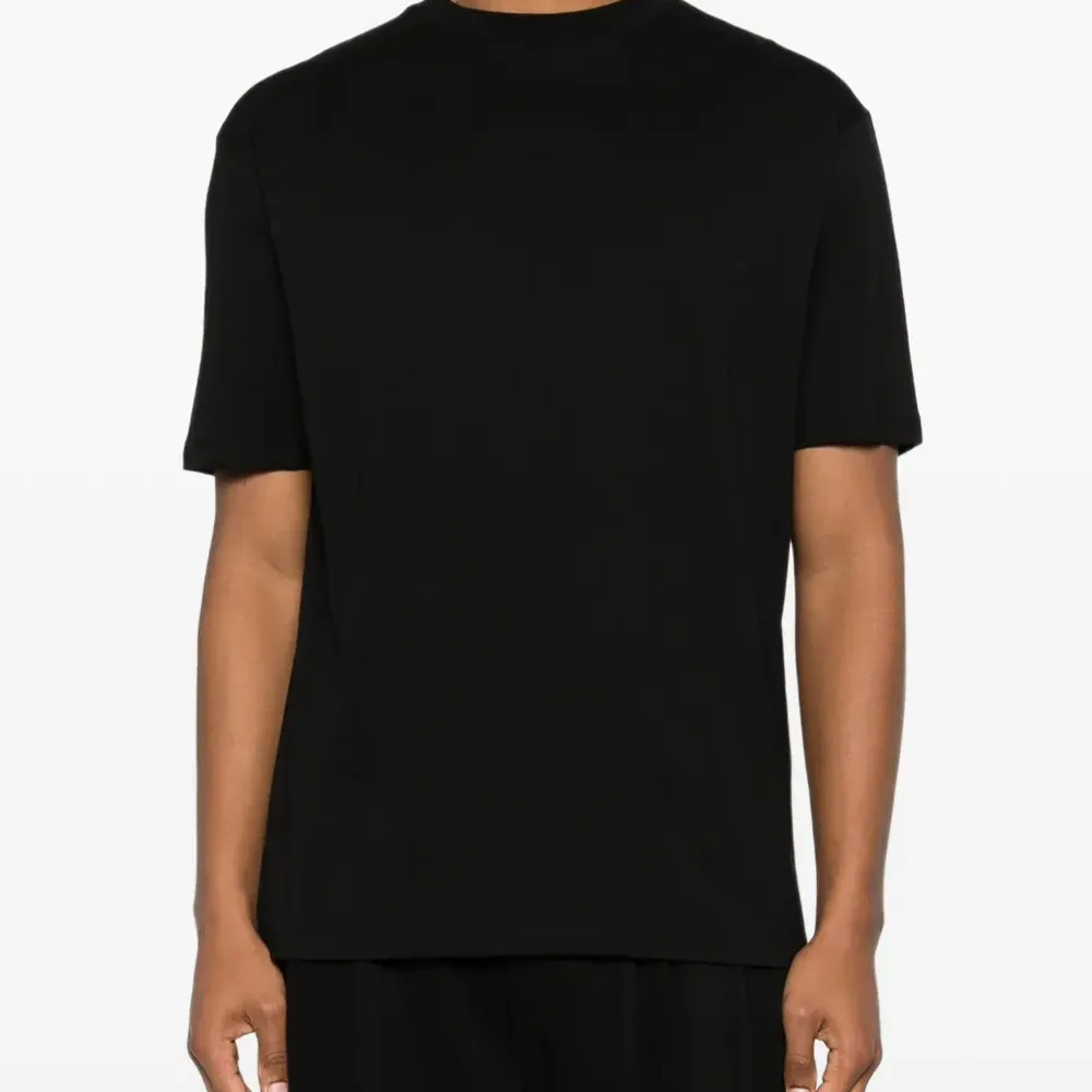 Футболка с логотипом