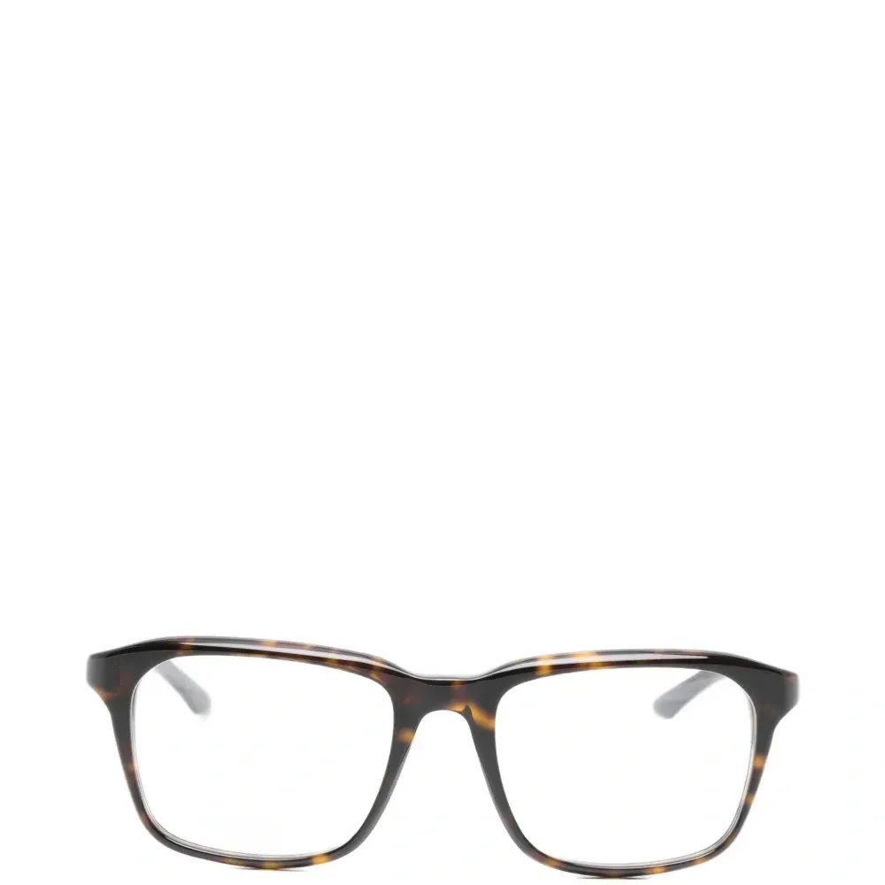 Очки в прямоугольной оправе