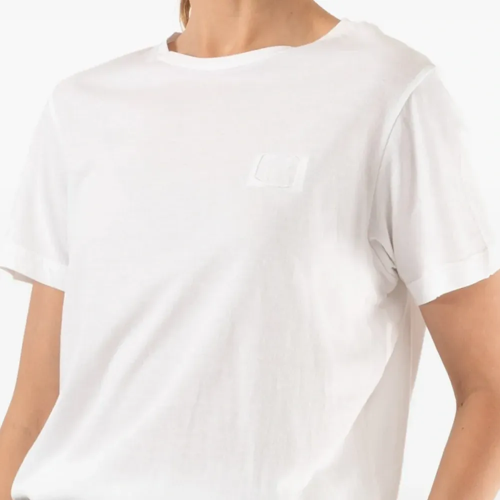 Футболка с нашивкой