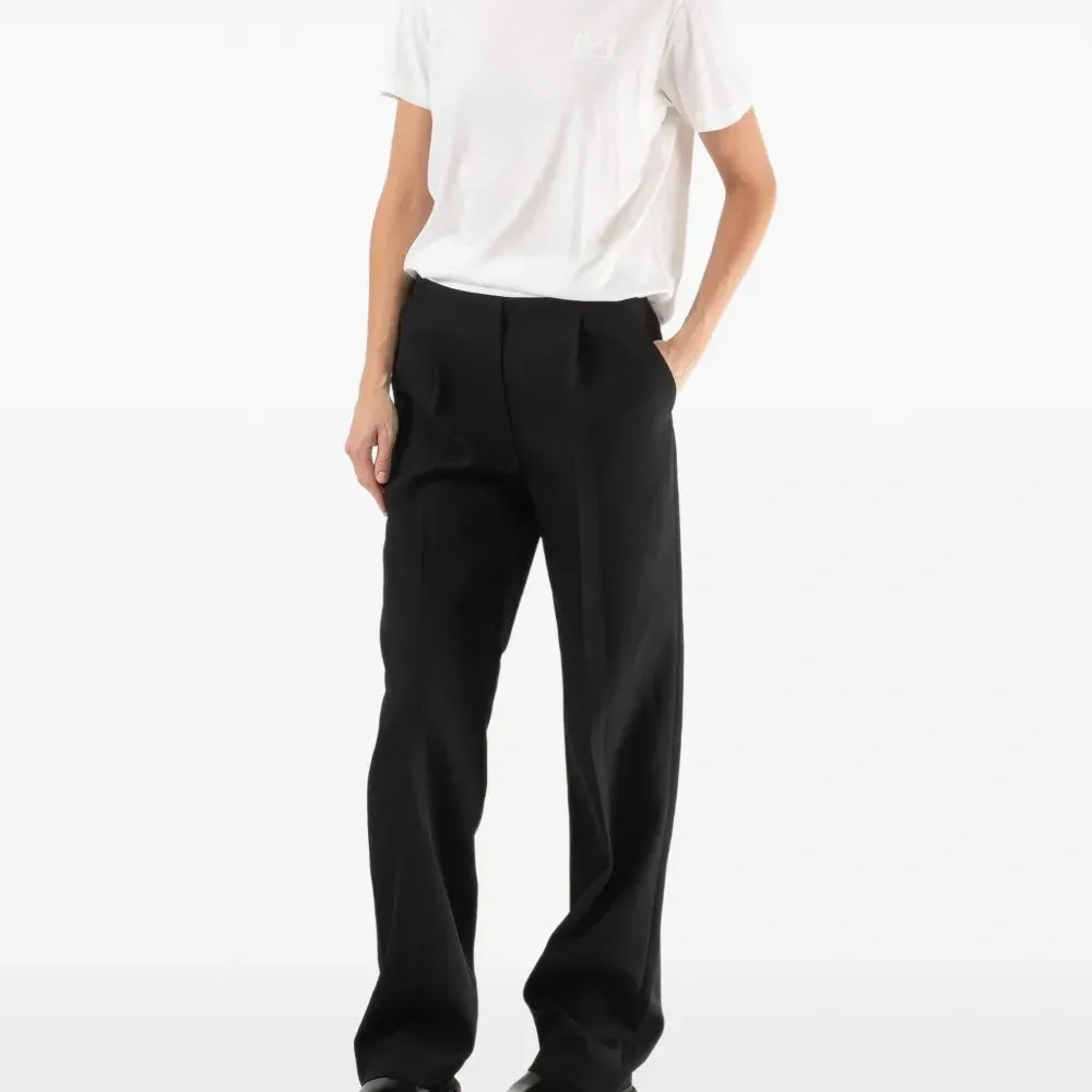 Футболка с нашивкой