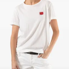 Футболка с нашивкой Футболка с нашивкой