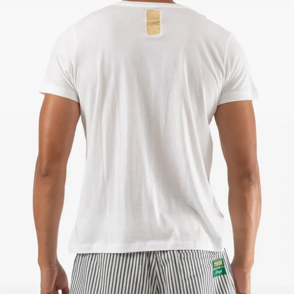 Футболка с нашивкой-логотипом