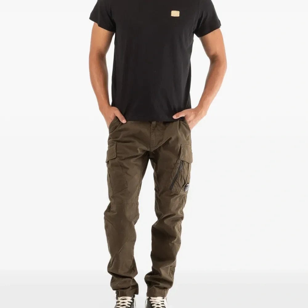 Футболка с нашивкой