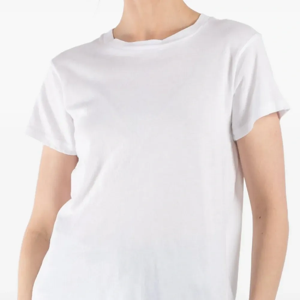 Приталенная футболка с короткими рукавами