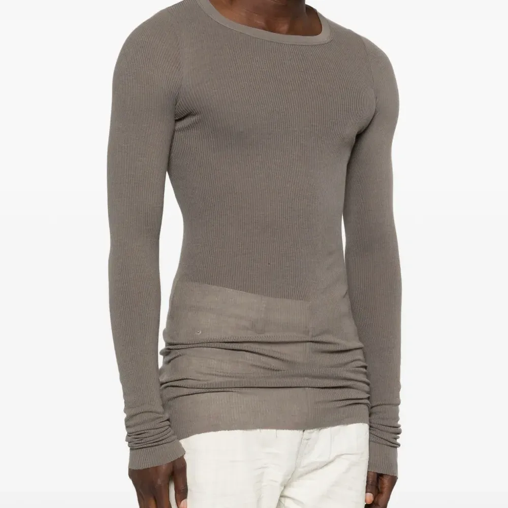 Рифленая футболка с длинными рукавами