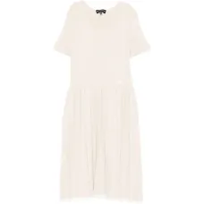 Платье с короткими рукавами и плиссировкой Платье с короткими рукавами и плиссировкой