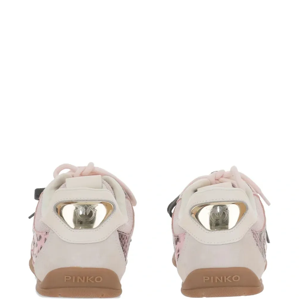 Кроссовки с вставками