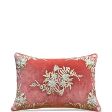 Декоративная подушка с вышивкой в ​​виде цветов