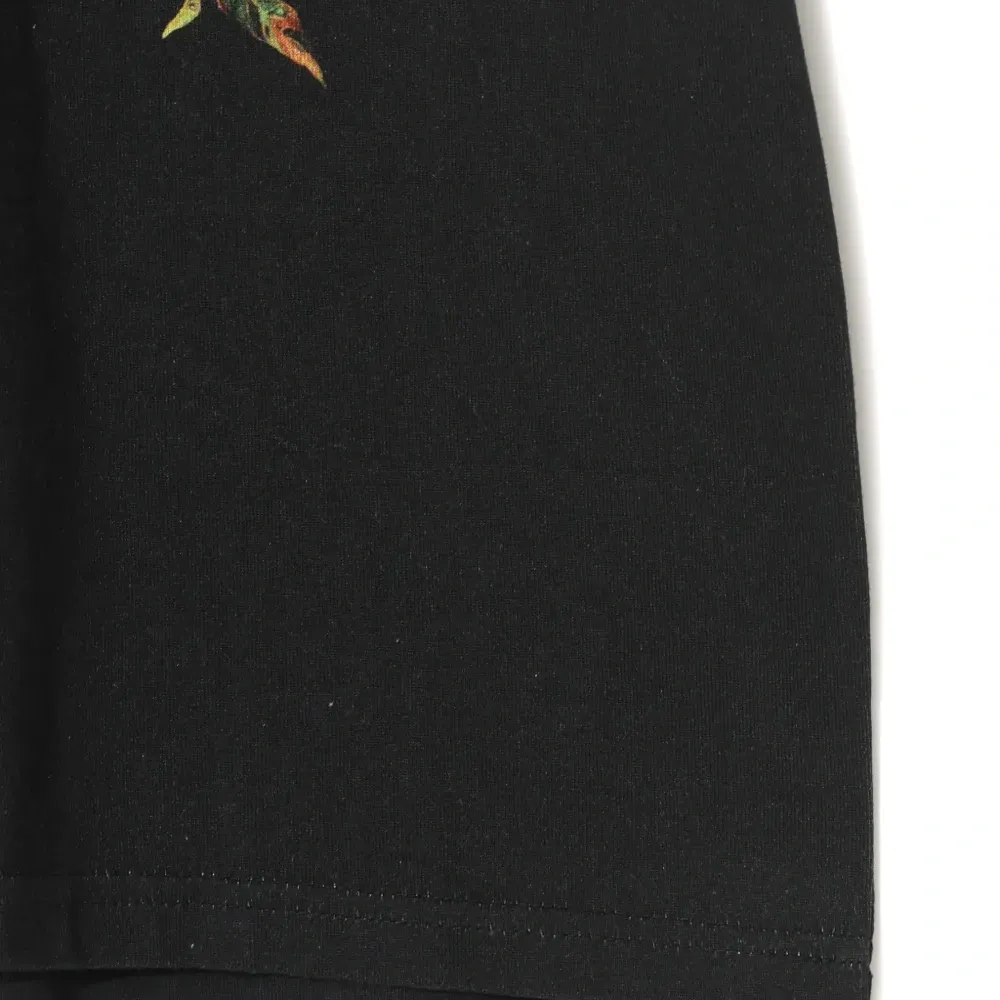 Футболка с графичным принтом Футболка с графичным принтом