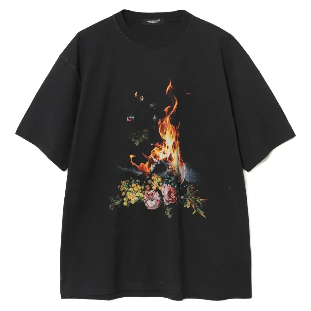 Футболка с графичным принтом Футболка с графичным принтом