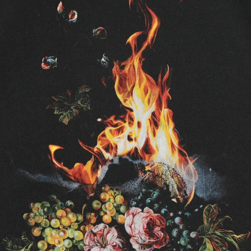 Футболка с графичным принтом Футболка с графичным принтом