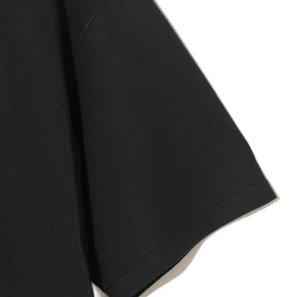 Футболка с графичным принтом Футболка с графичным принтом