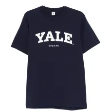 Голубая футболка Голубая футболка