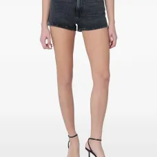 Джинсовые шорты