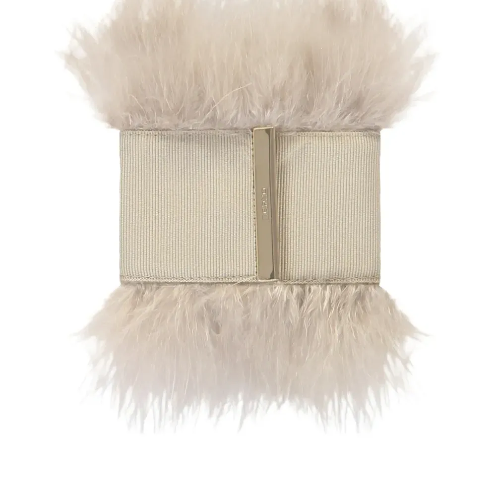 Браслет с перьями