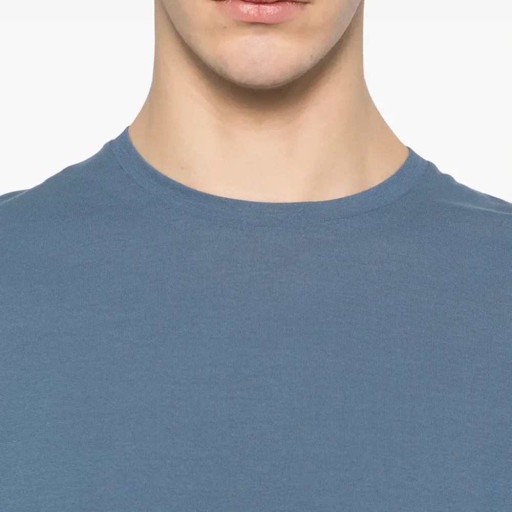 Футболка с круглым вырезом