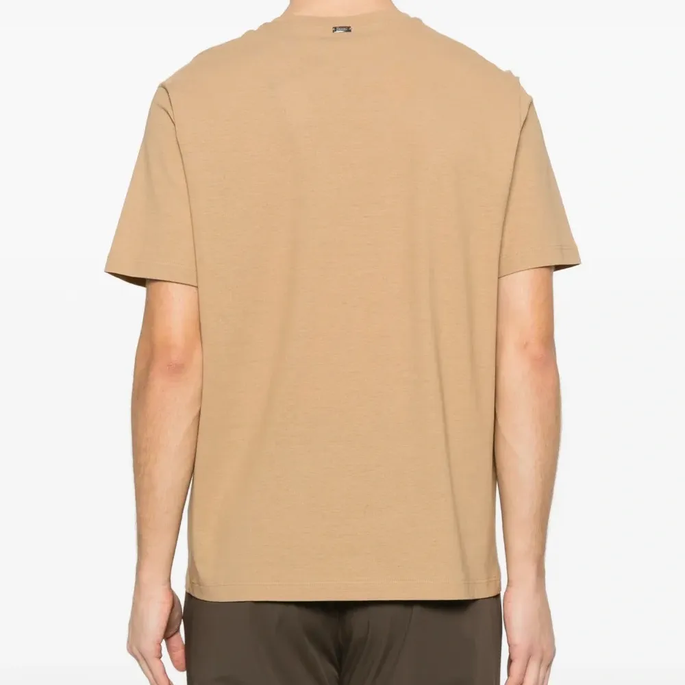 Футболка с круглым вырезом