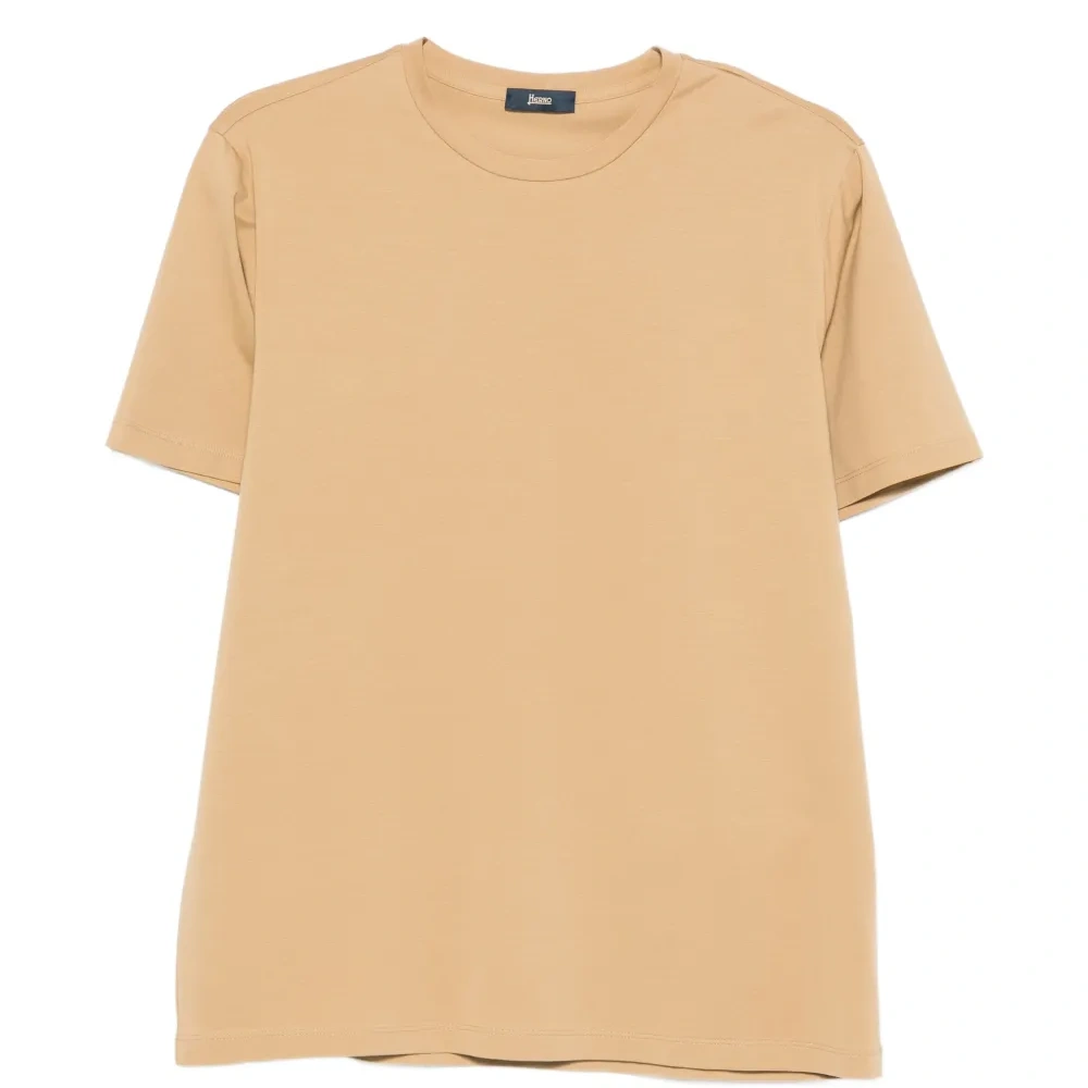 Футболка с круглым вырезом