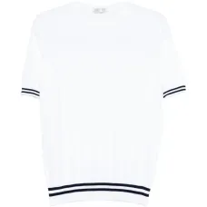 Полосатая футболка