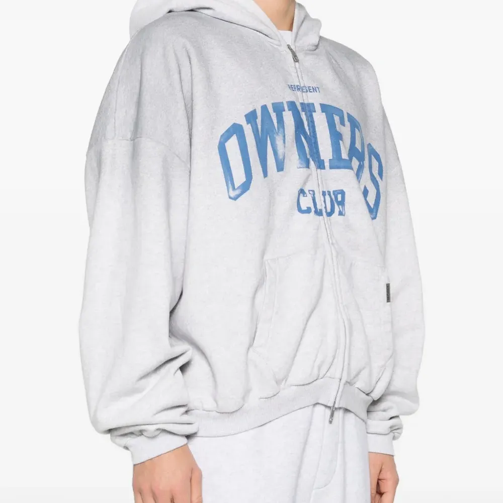 Толстовка на молнии