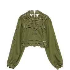 Блузка с вырезами