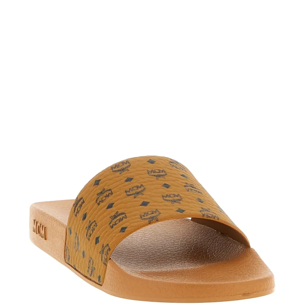 Сланцы с монограммой-логотипом