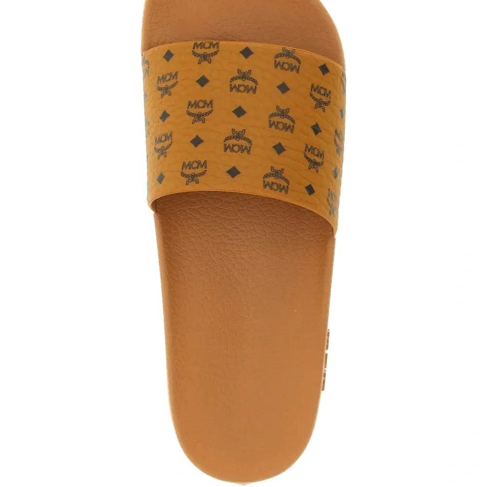 Сланцы с монограммой-логотипом