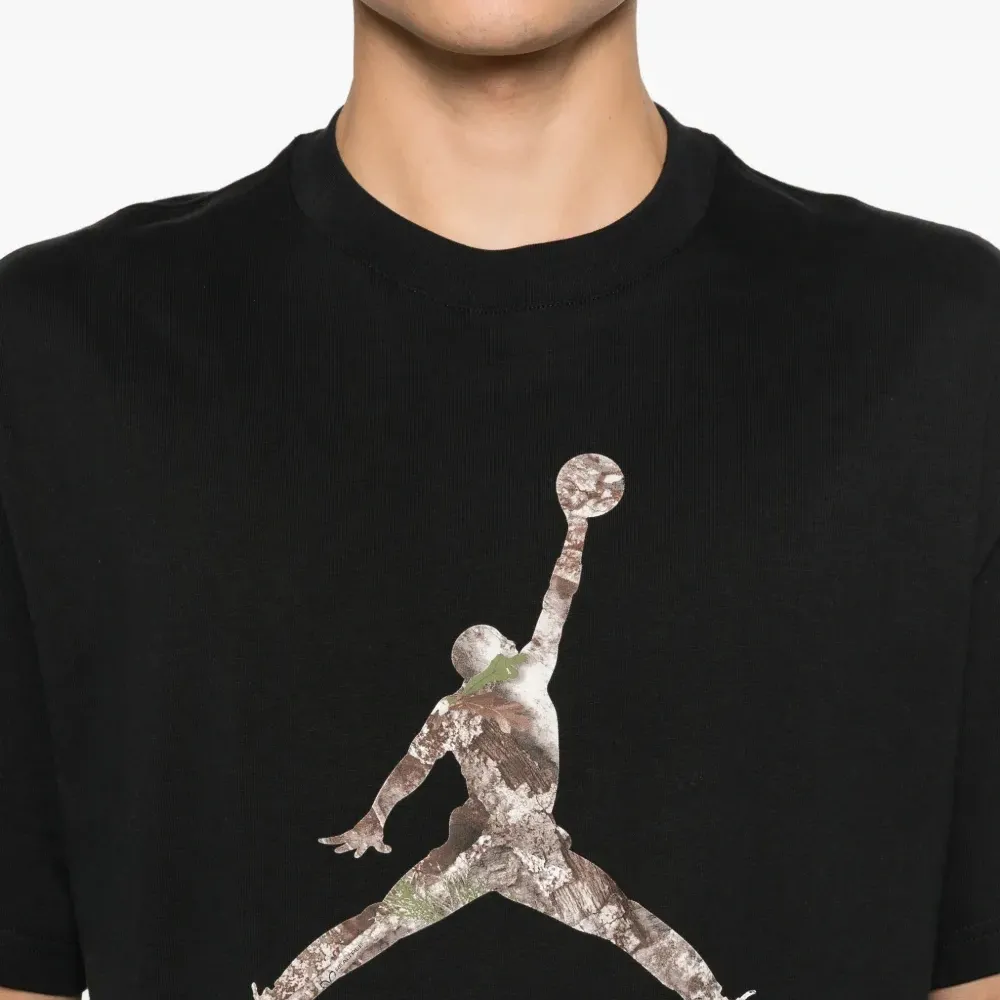 Футболка с графичным принтом Футболка с графичным принтом