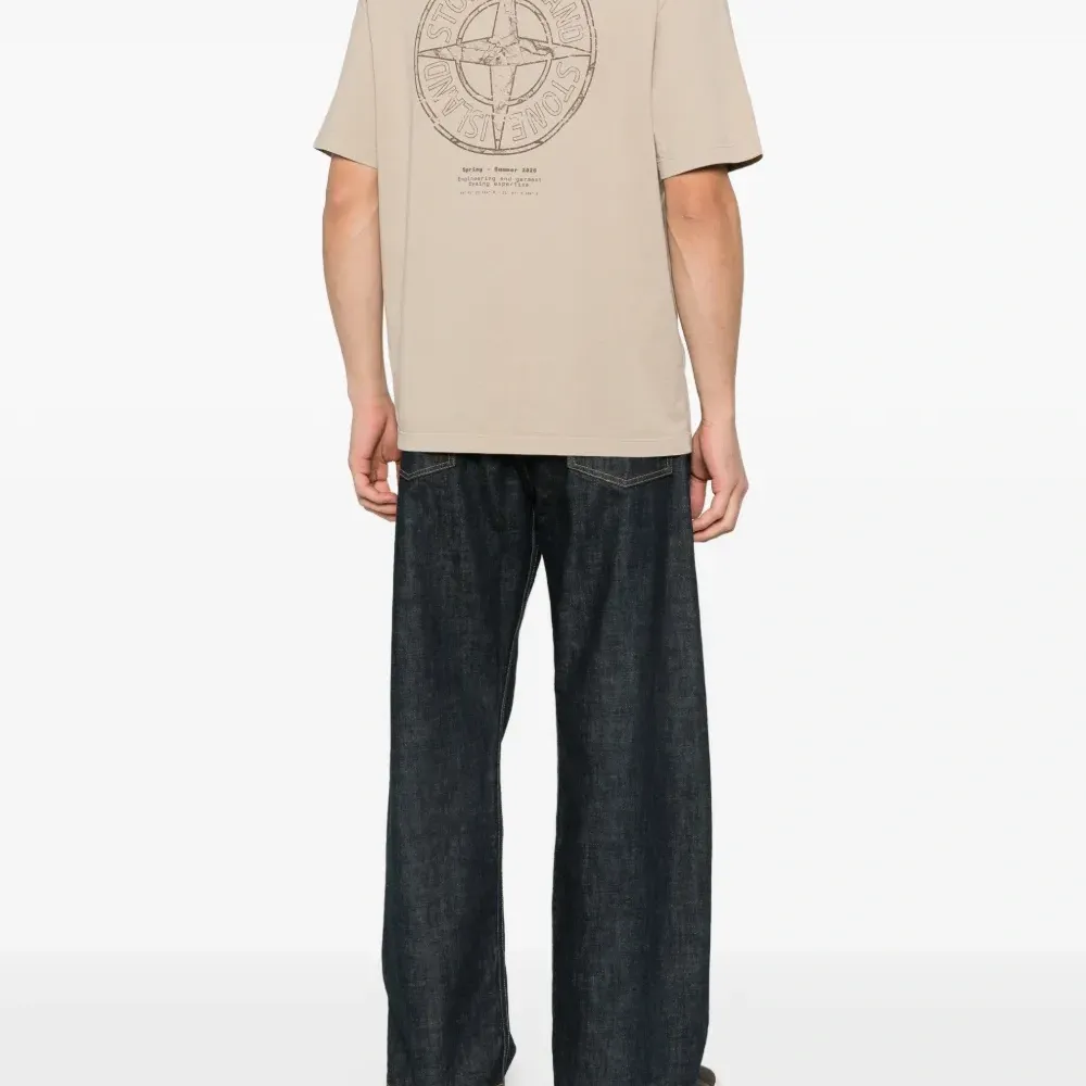 Футболка с принтом