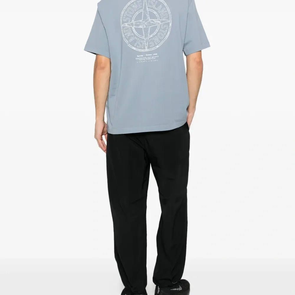 Футболка Compass