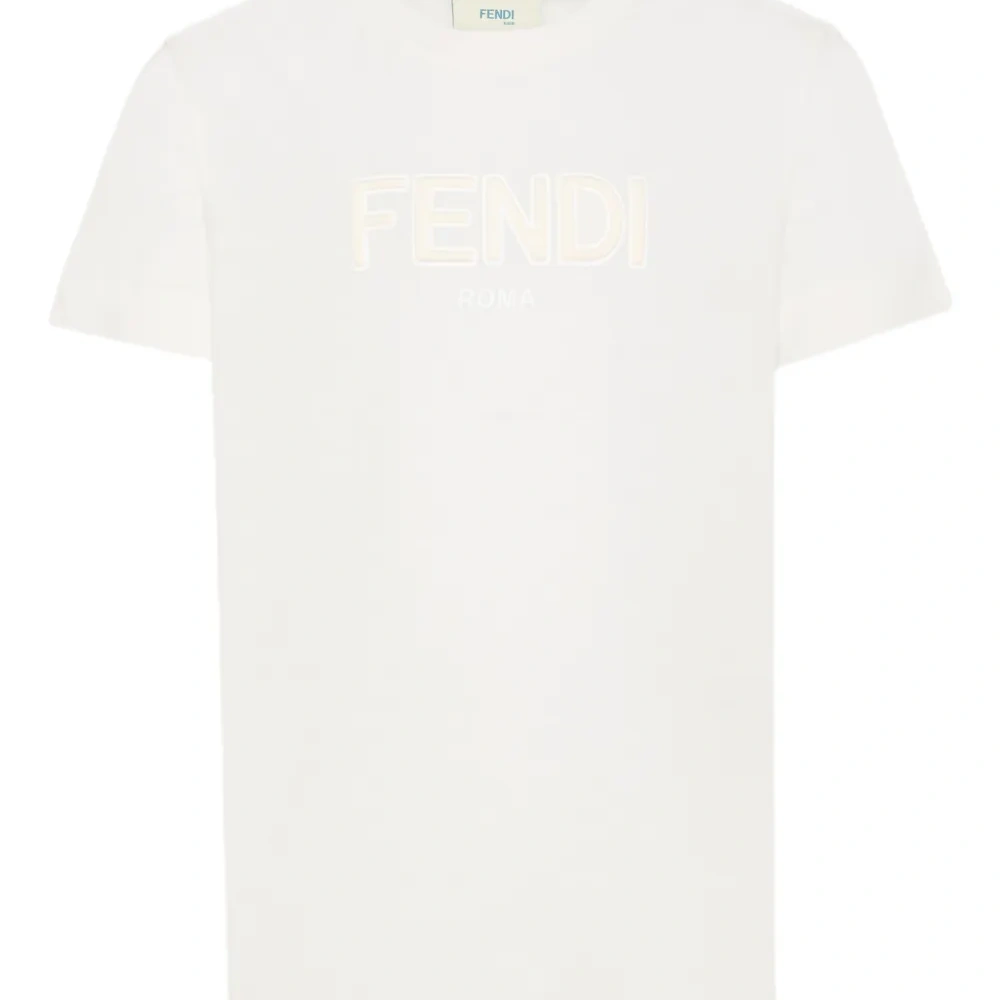 Футболка с вышитым логотипом