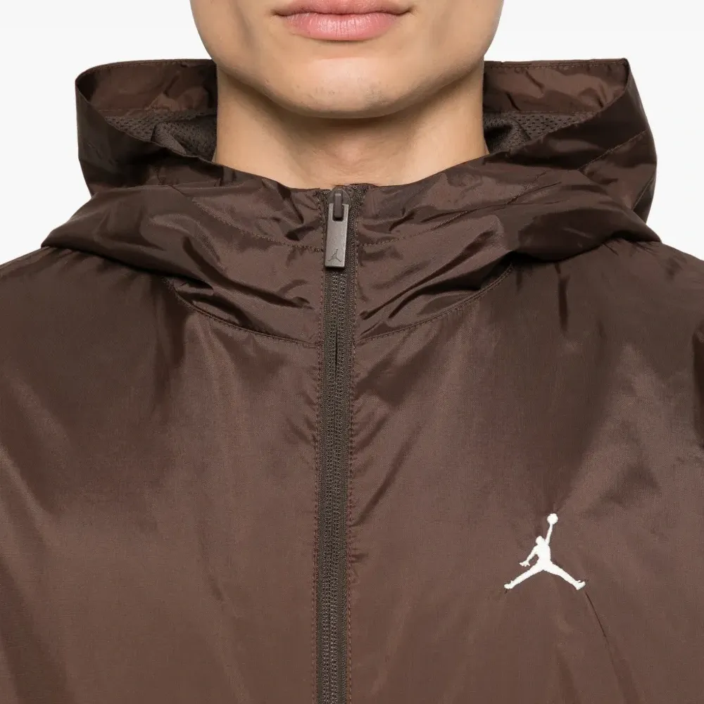 Куртка на молнии с капюшоном